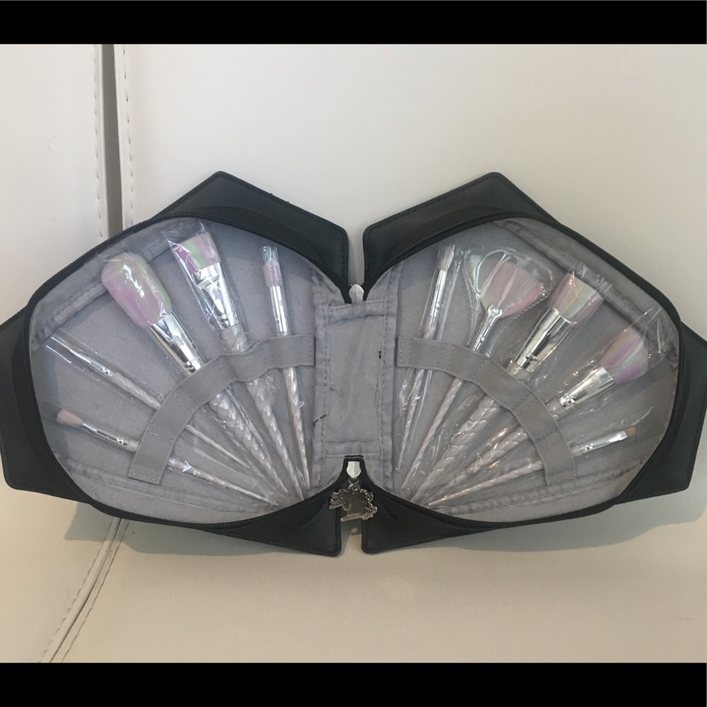 Dolls Kill Makeup 10 piece Brush Set - Picture 6 of 7